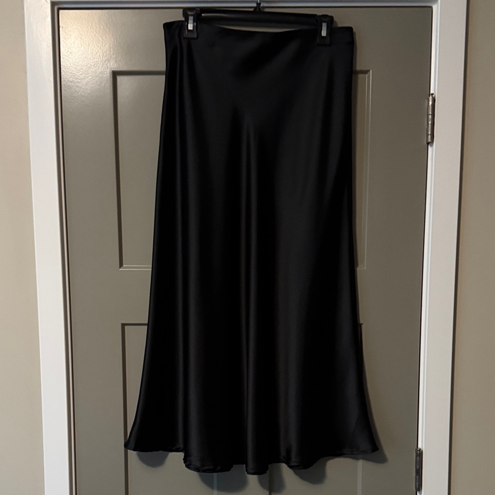 Zeagoo Elegant Black Satin Maxi Skirt